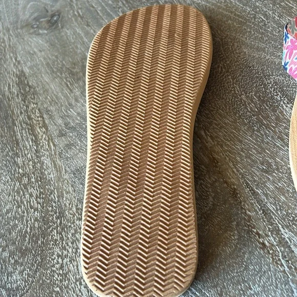 Vera Bradley Women's Flop Medium (7-8) - Picture 3 of 3